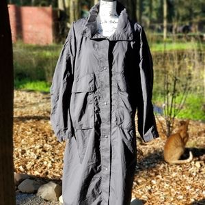 Uniqlo Hi-lo Lightweight Trenchcoat